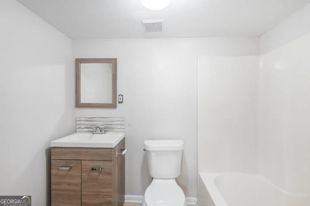 3274 Adelade CT Lithonia, GA 30038