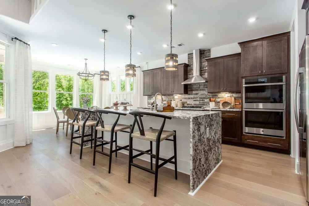 611 Salton WAY Hoschton, GA 30548