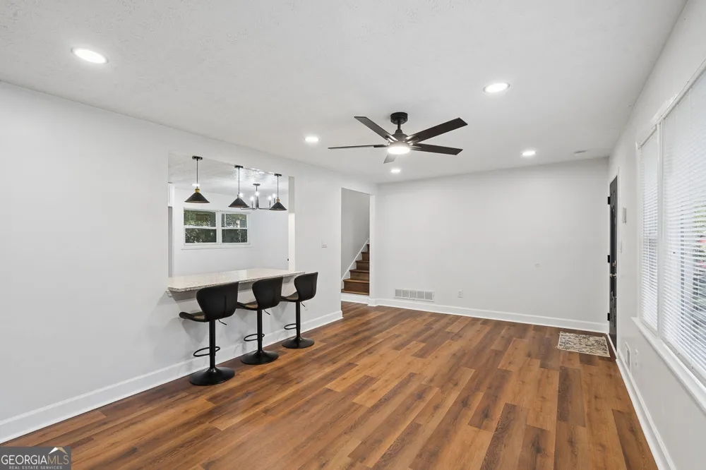 499 Queen Aliese LN Jonesboro, GA 30236
