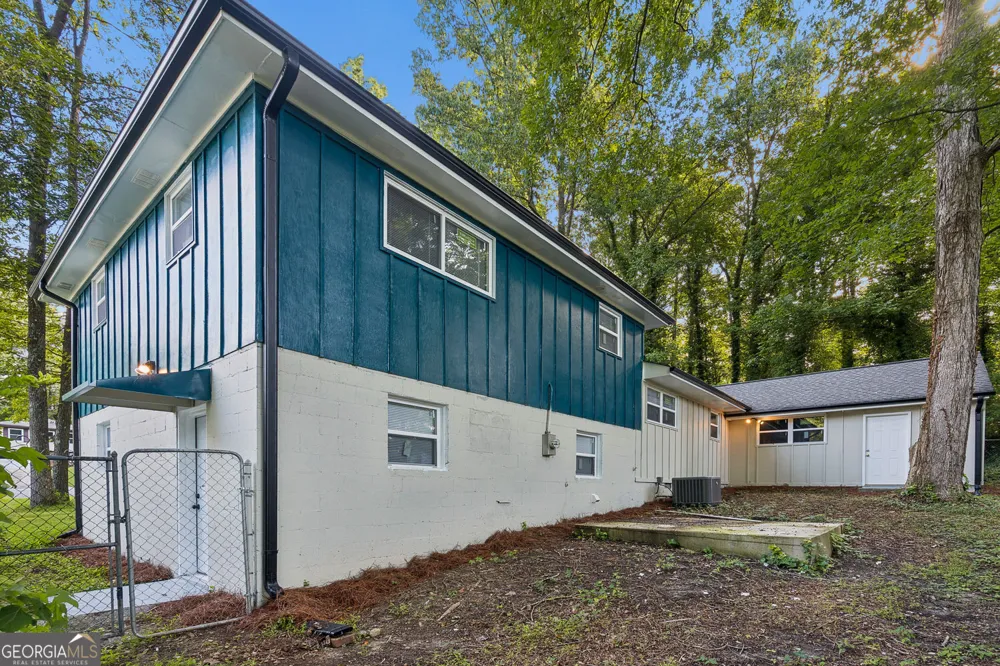 499 Queen Aliese LN Jonesboro, GA 30236