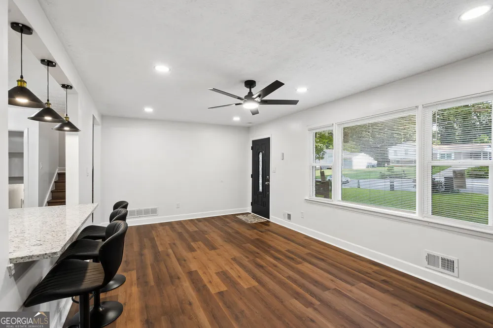 499 Queen Aliese LN Jonesboro, GA 30236