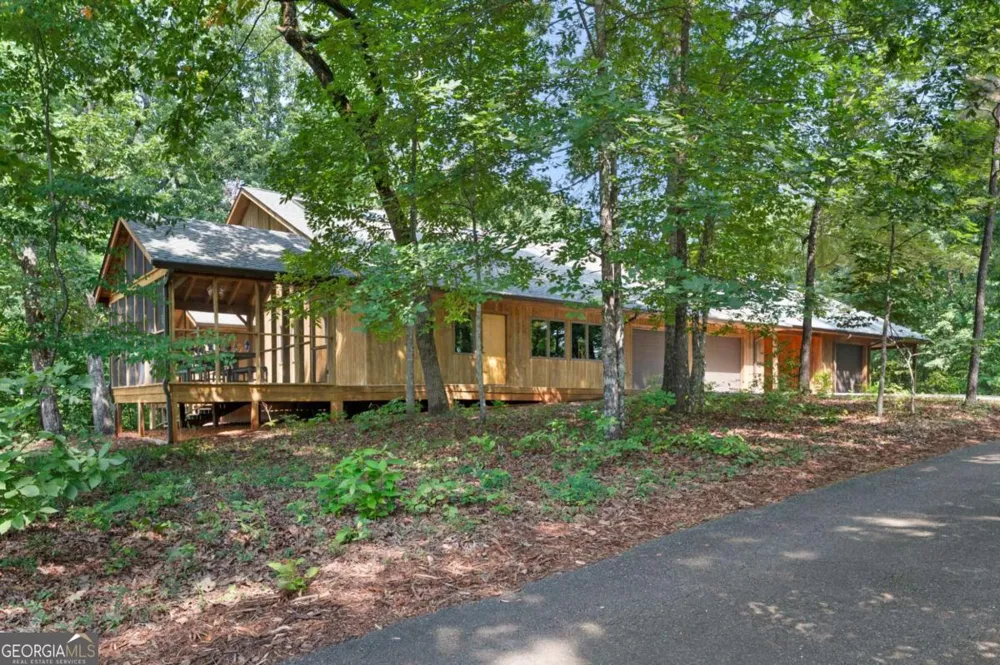 464 Poole RD Ball Ground, GA 30107