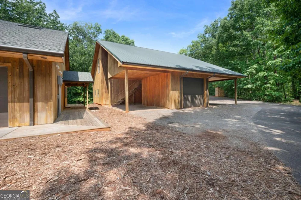 464 Poole RD Ball Ground, GA 30107