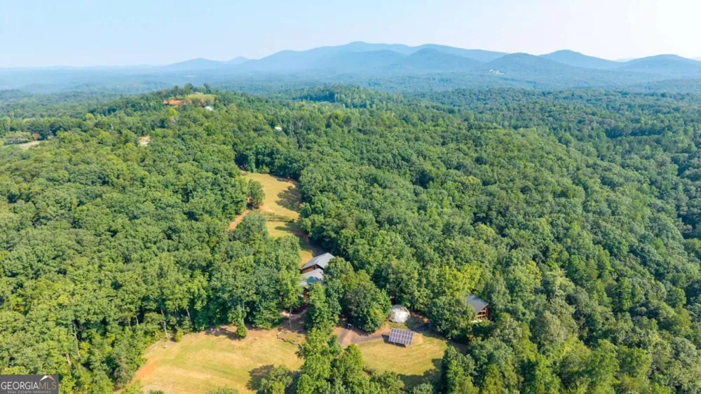 464 Poole RD Ball Ground, GA 30107