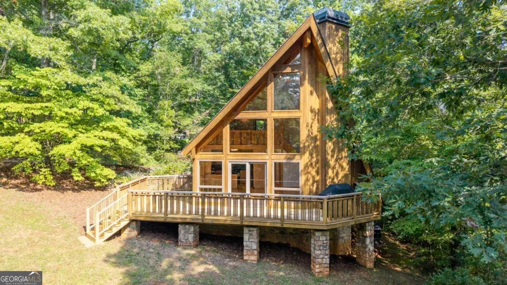 464 Poole RD Ball Ground, GA 30107