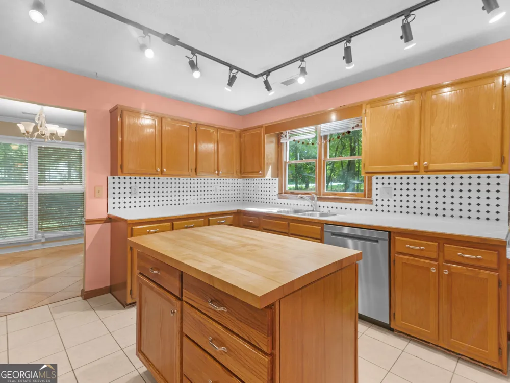 351 Waterford DR Jonesboro, GA 30238