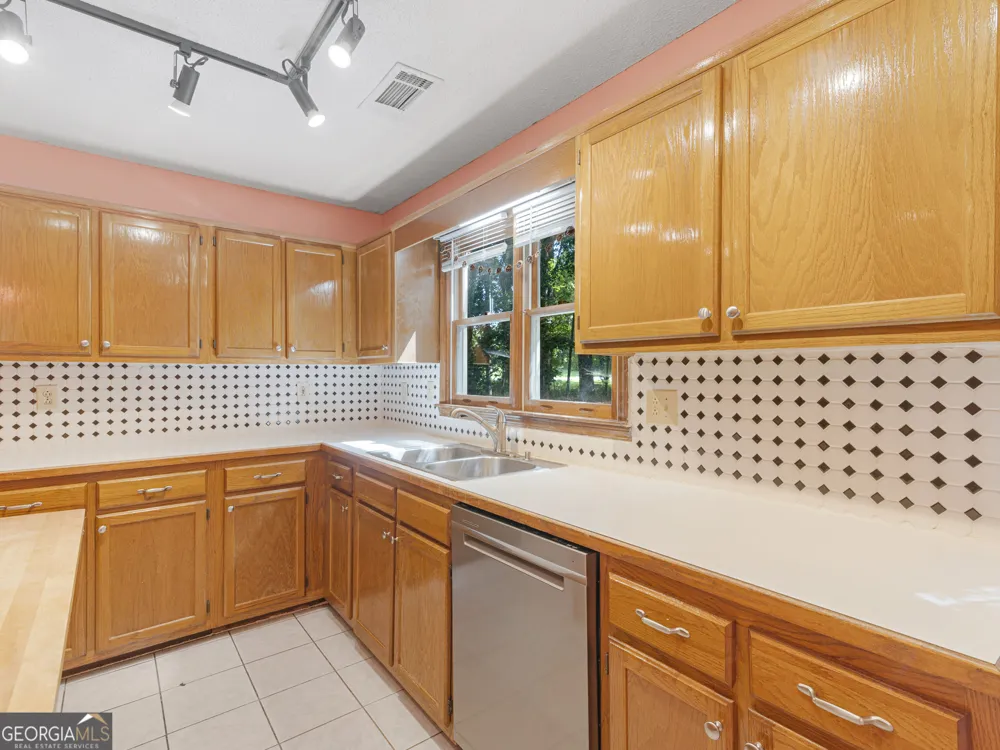 351 Waterford DR Jonesboro, GA 30238