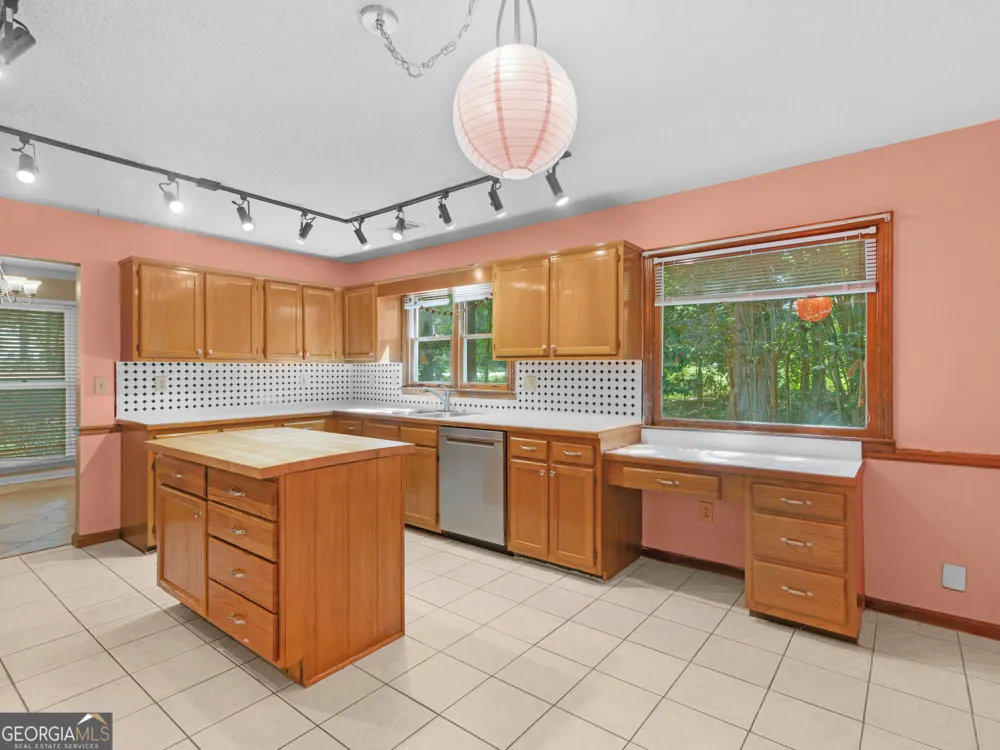 351 Waterford DR Jonesboro, GA 30238