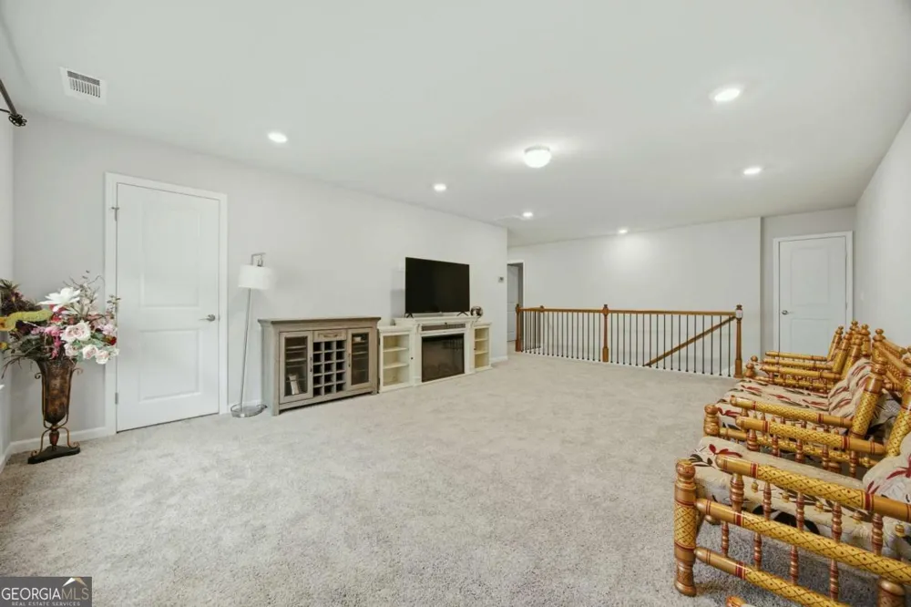 2487 Oak Barrel DR Snellville, GA 30078