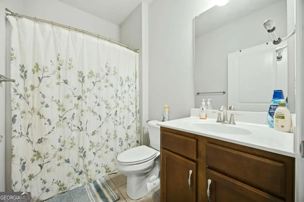 2487 Oak Barrel DR Snellville, GA 30078