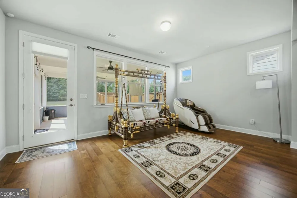 2487 Oak Barrel DR Snellville, GA 30078