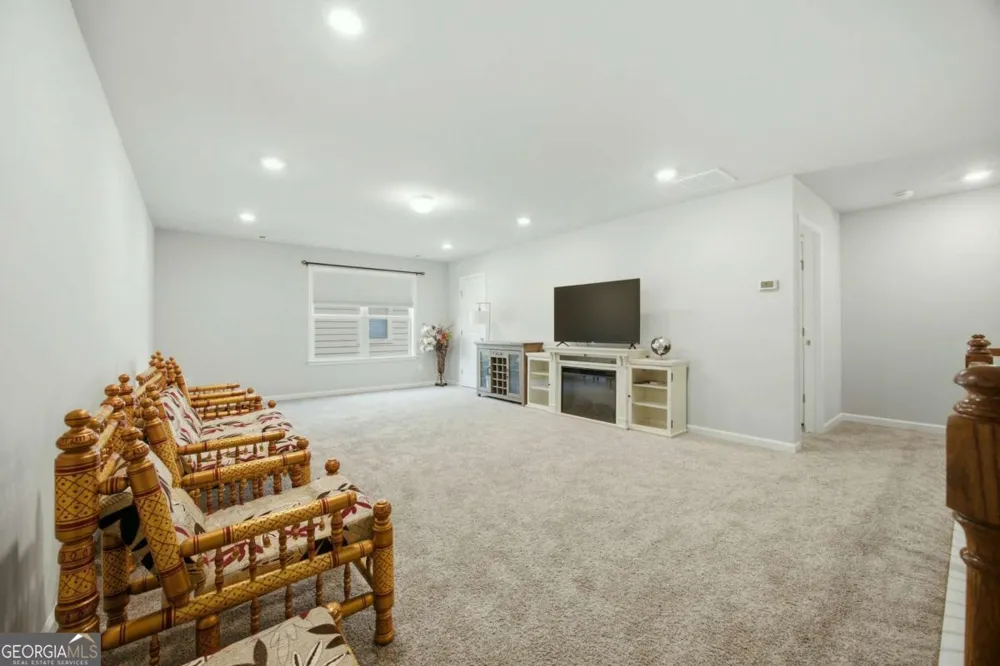 2487 Oak Barrel DR Snellville, GA 30078