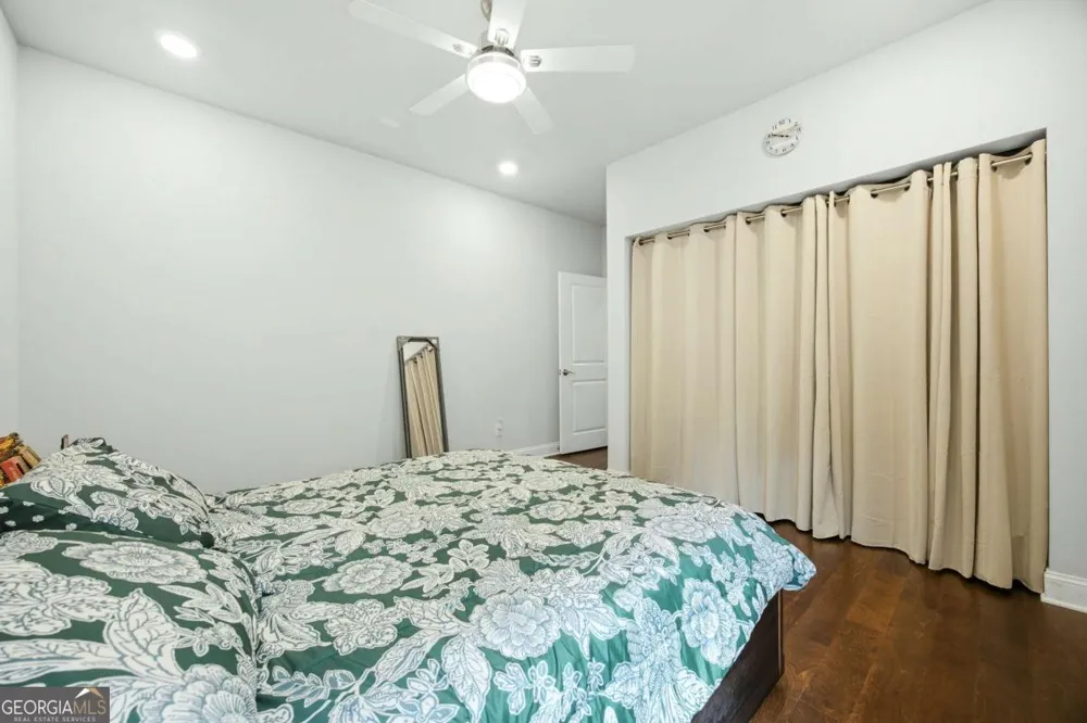 2487 Oak Barrel DR Snellville, GA 30078