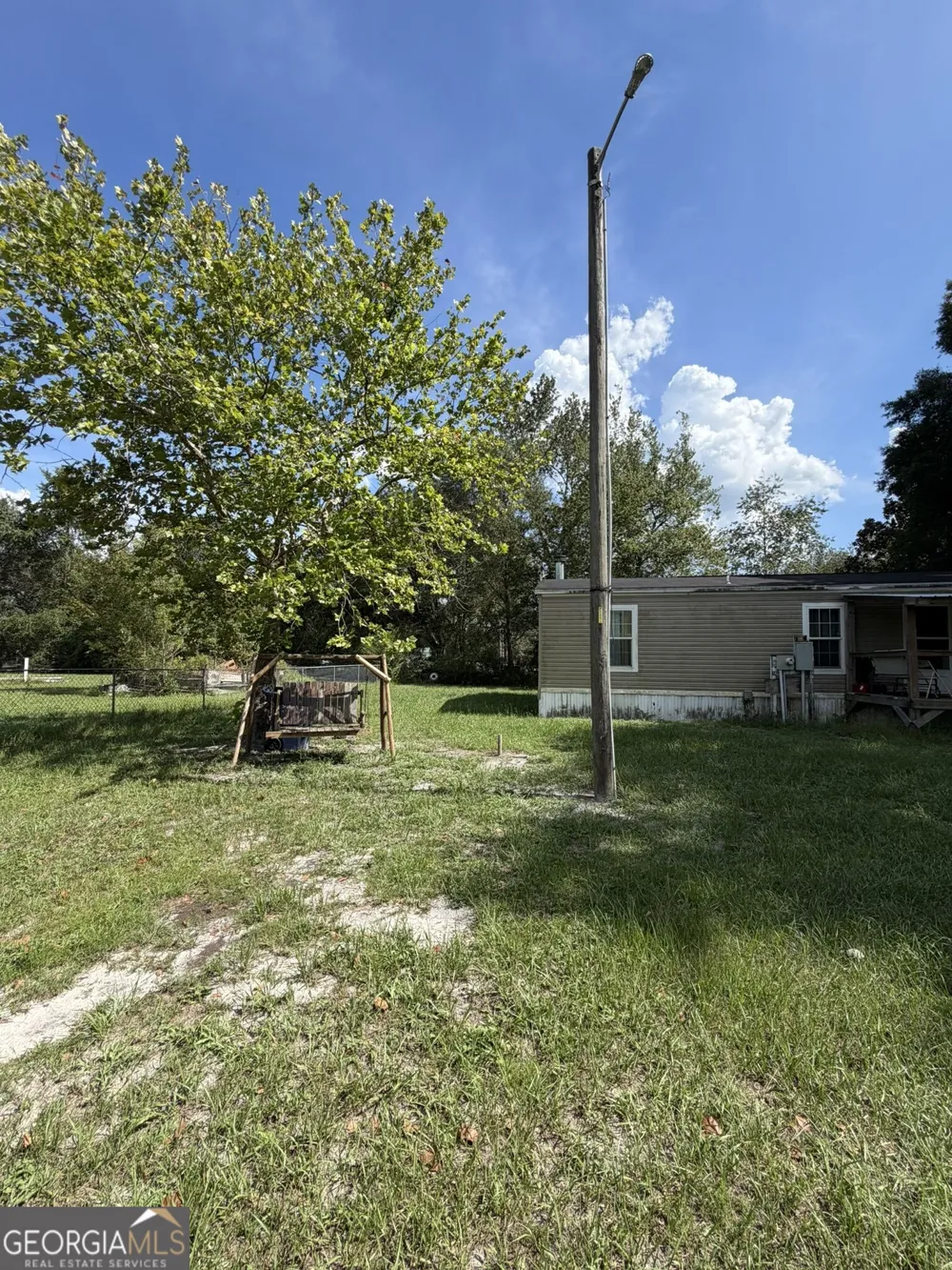 113 Horseshoe LOOP St. George, GA 31562