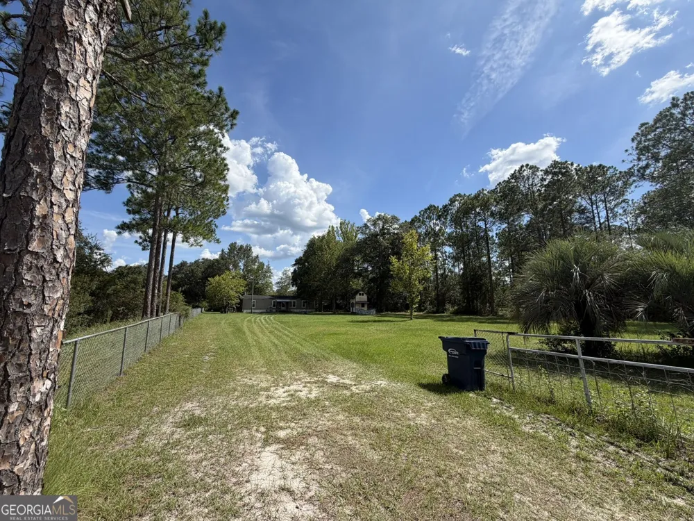 113 Horseshoe LOOP St. George, GA 31562