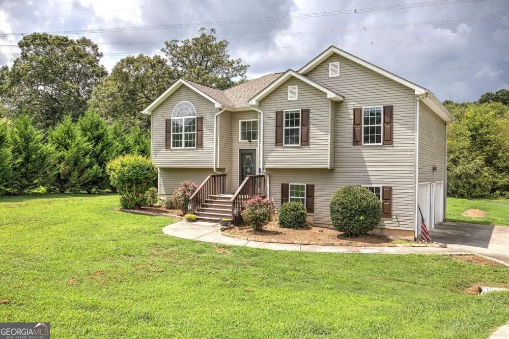 258 Hunters XING SE Calhoun, GA 30701