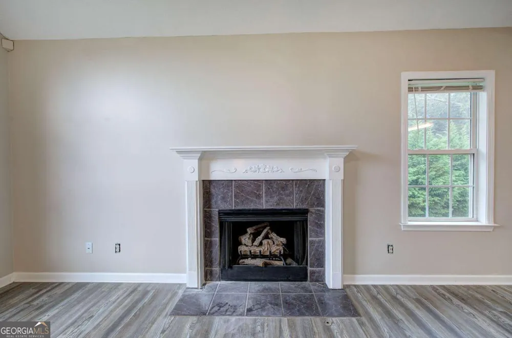 258 Hunters XING SE Calhoun, GA 30701