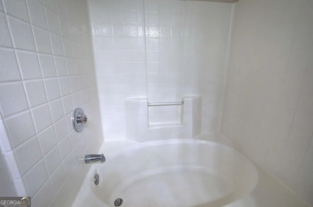 258 Hunters XING SE Calhoun, GA 30701