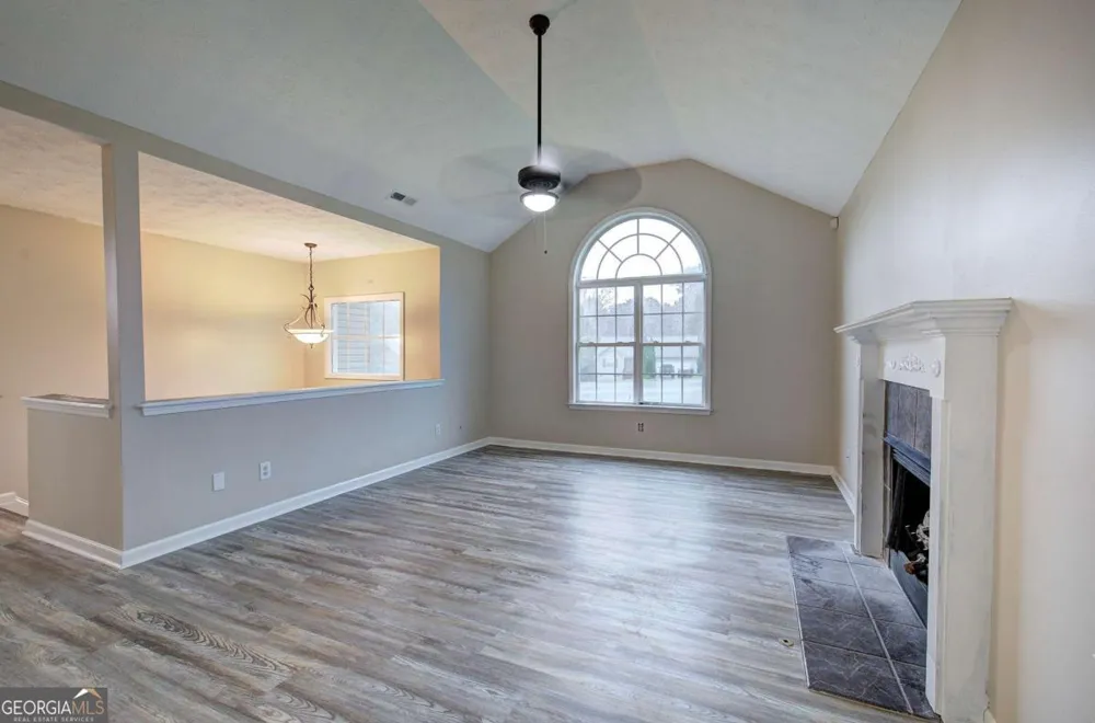 258 Hunters XING SE Calhoun, GA 30701