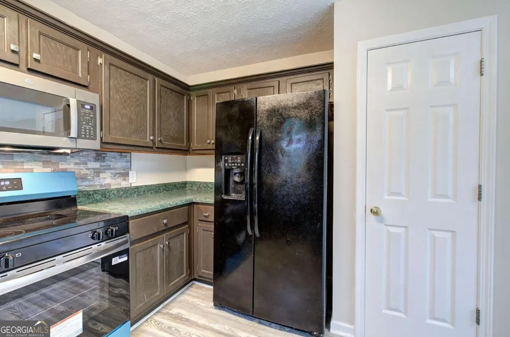 258 Hunters XING SE Calhoun, GA 30701