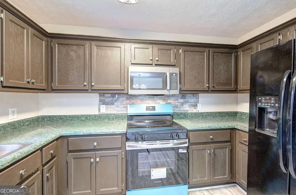 258 Hunters XING SE Calhoun, GA 30701