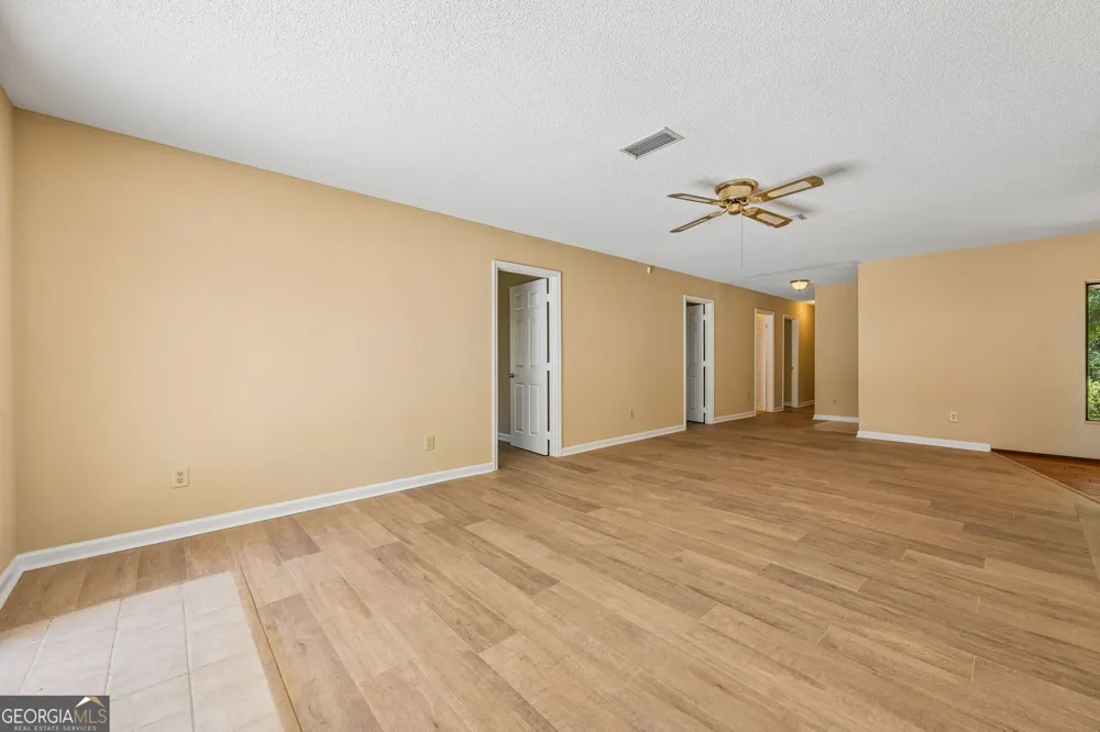 1924 Cedar CT Waverly, GA 31565