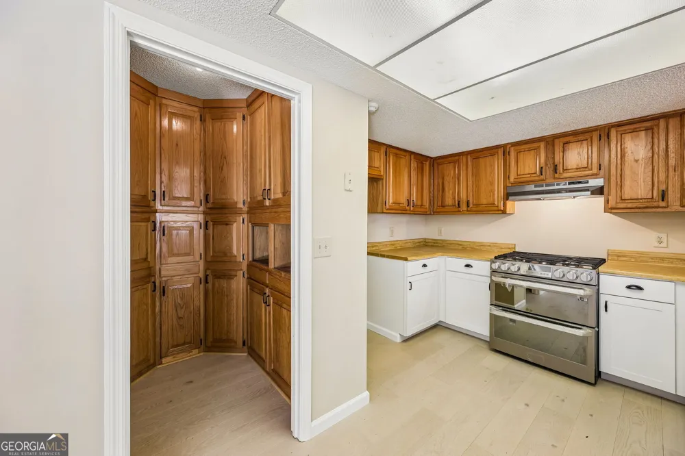 1924 Cedar CT Waverly, GA 31565