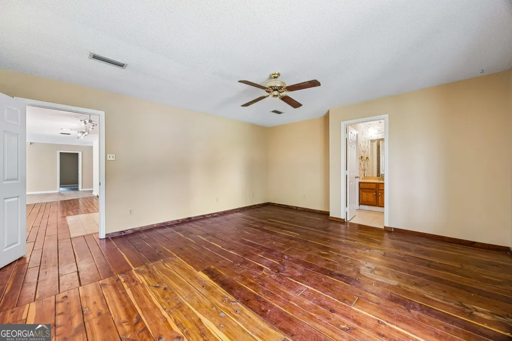 1924 Cedar CT Waverly, GA 31565