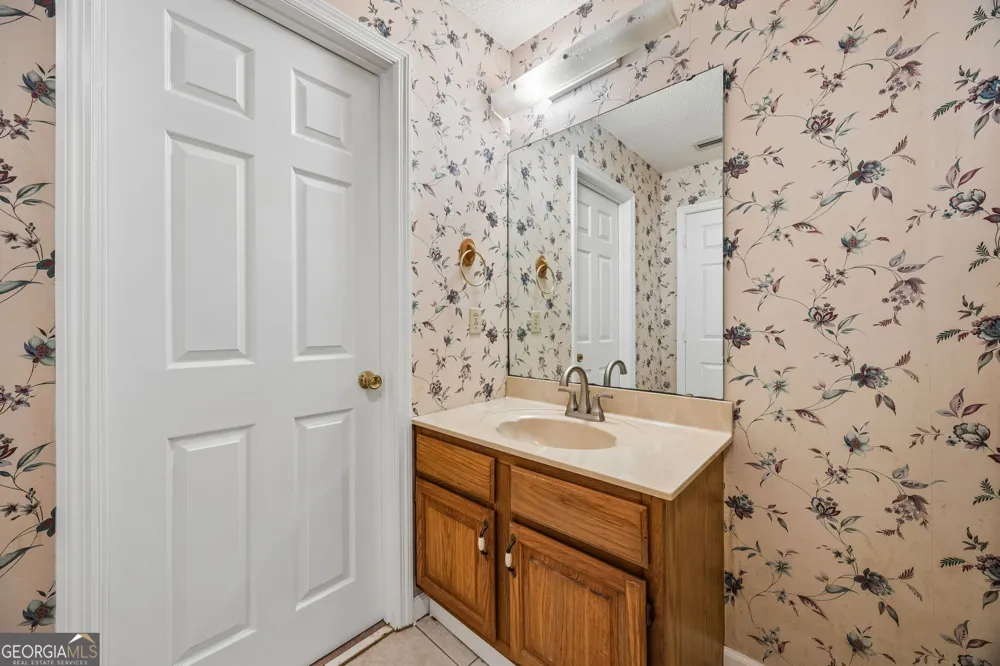 1924 Cedar CT Waverly, GA 31565