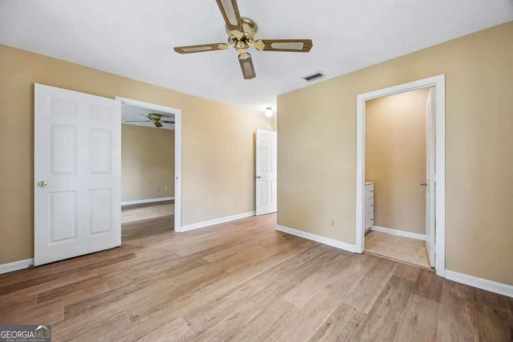 1924 Cedar CT Waverly, GA 31565