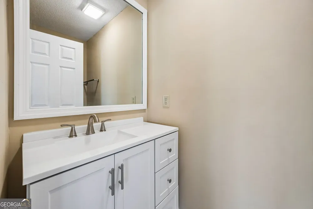 1924 Cedar CT Waverly, GA 31565