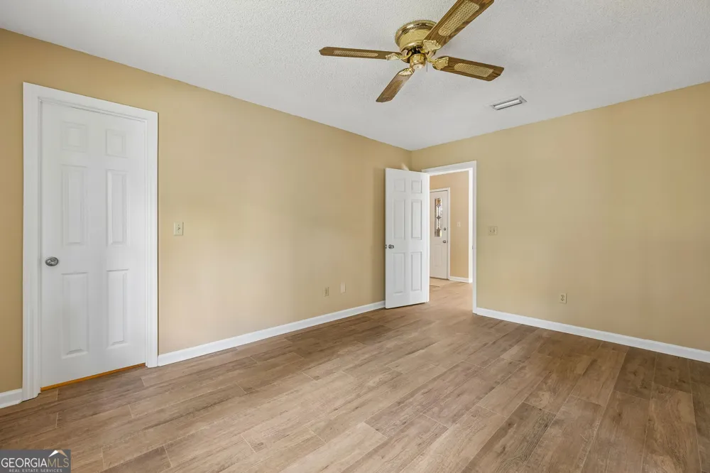 1924 Cedar CT Waverly, GA 31565