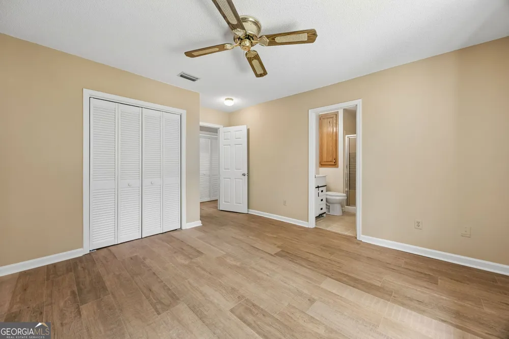 1924 Cedar CT Waverly, GA 31565