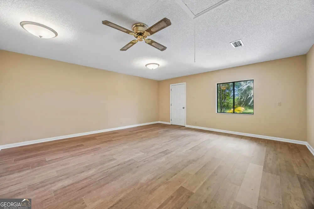 1924 Cedar CT Waverly, GA 31565