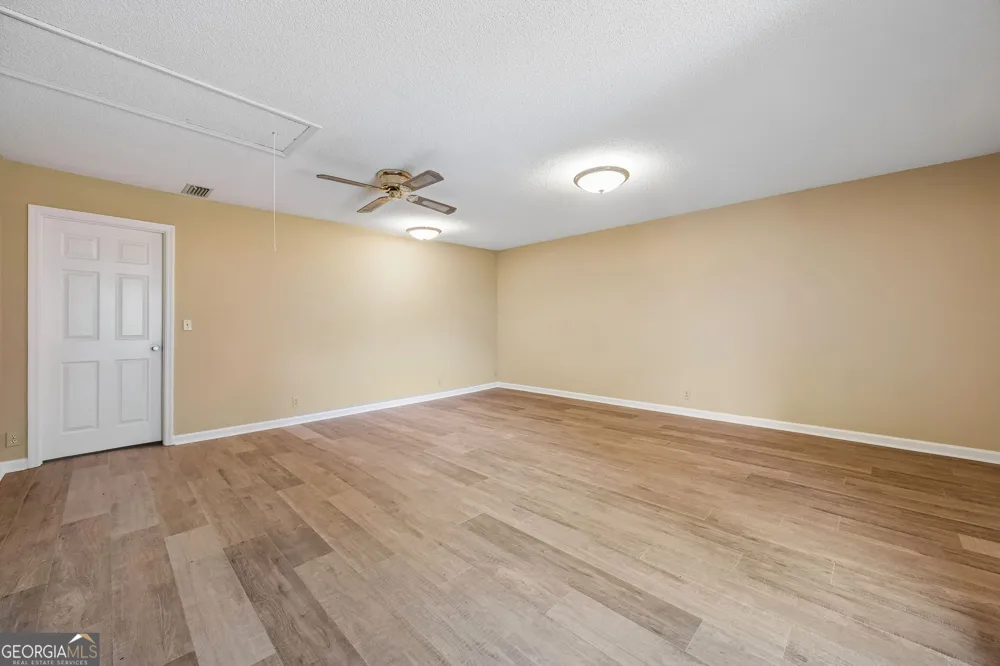 1924 Cedar CT Waverly, GA 31565