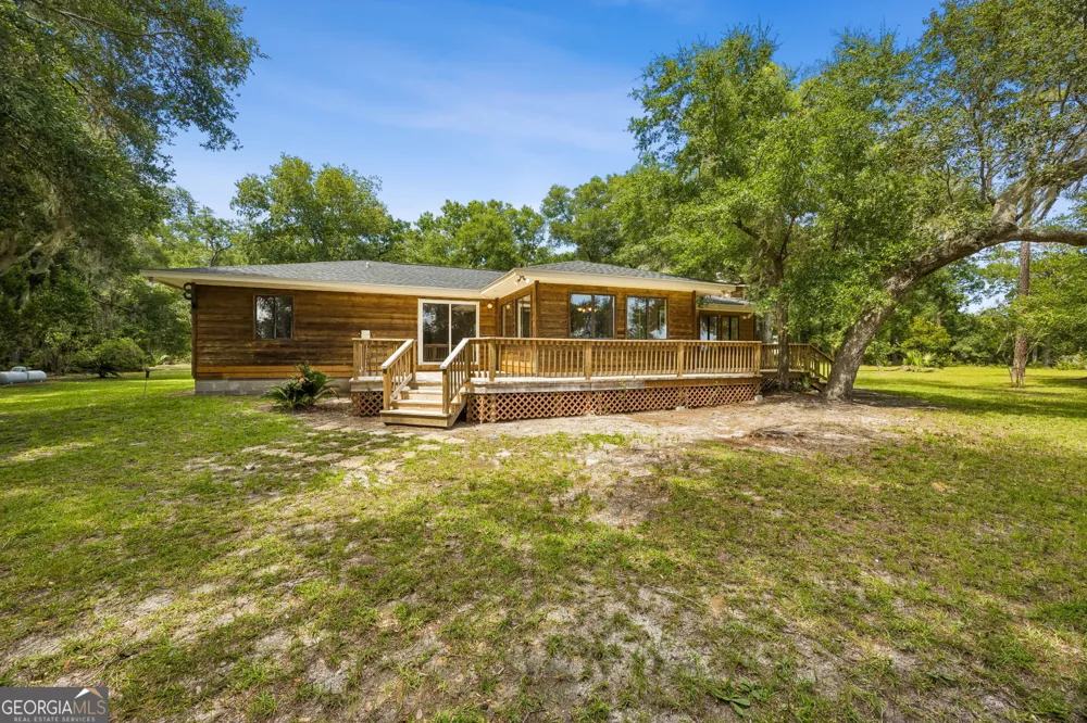 1924 Cedar CT Waverly, GA 31565