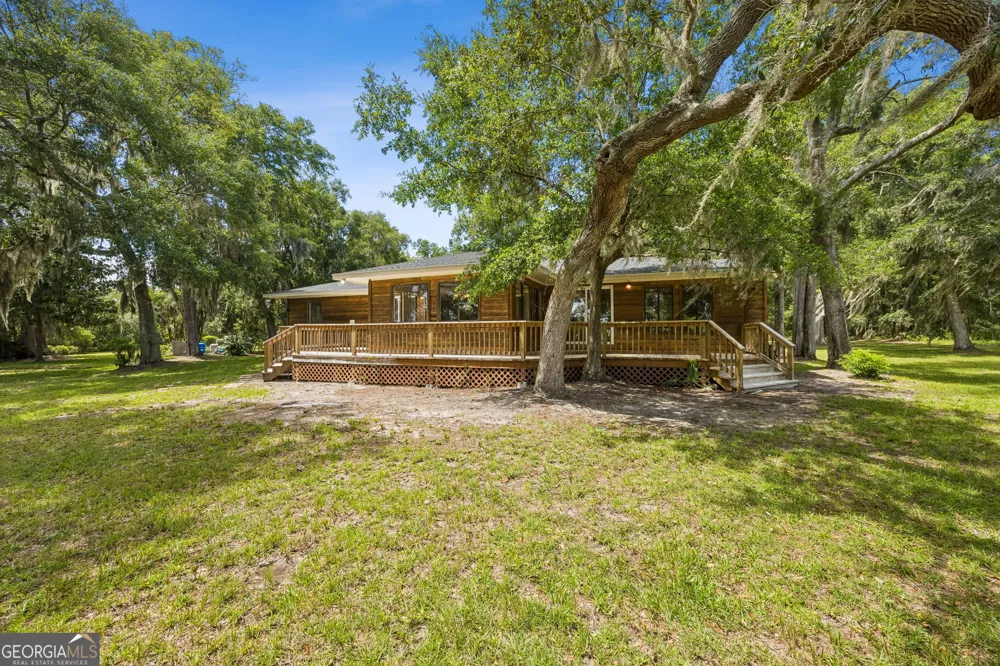 1924 Cedar CT Waverly, GA 31565