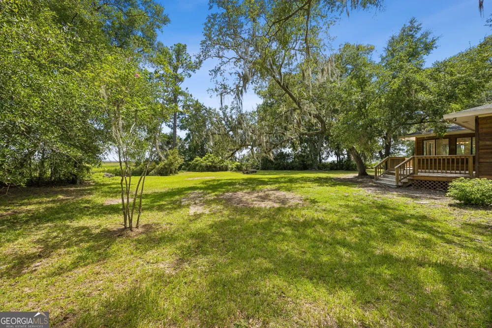 1924 Cedar CT Waverly, GA 31565