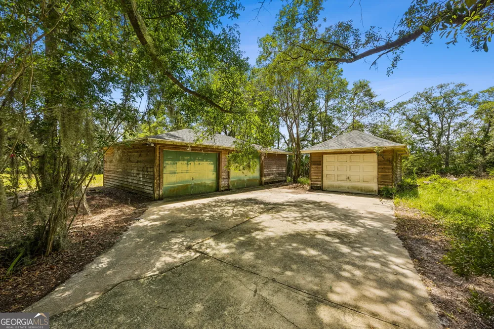 1924 Cedar CT Waverly, GA 31565