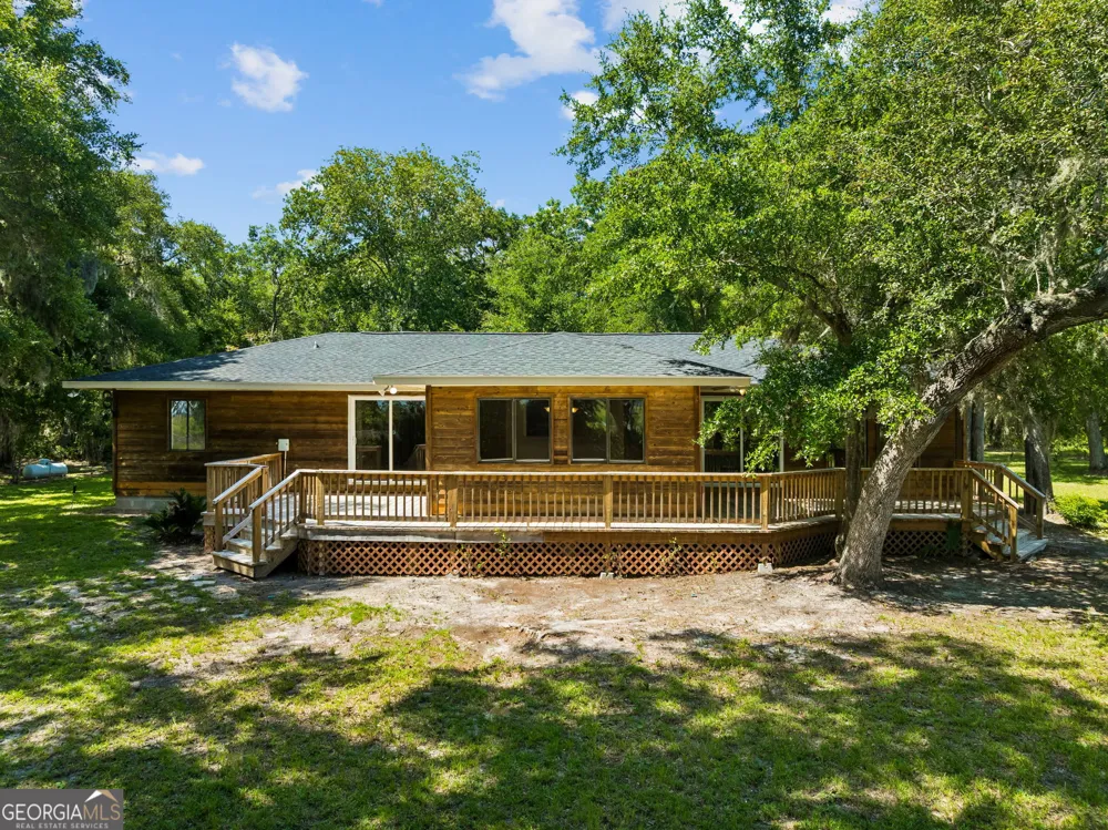 1924 Cedar CT Waverly, GA 31565