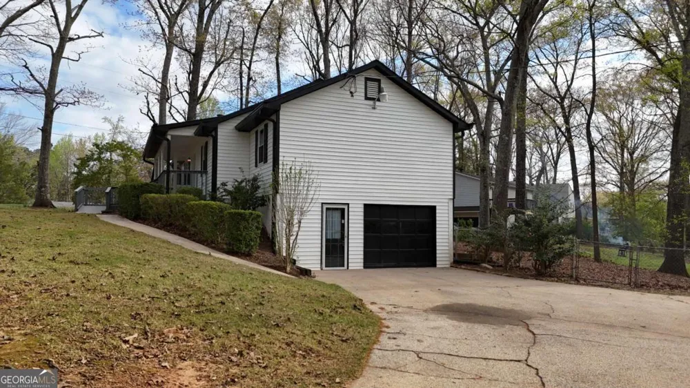2955 Flowers DR Douglasville, GA 30135