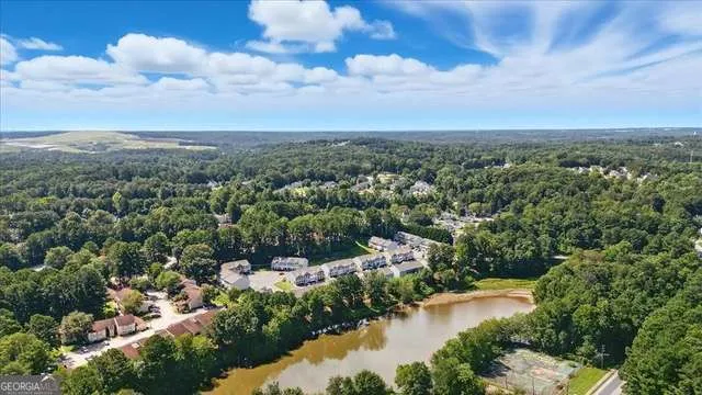 2832 Saratoga Lake VW Decatur, GA 30034