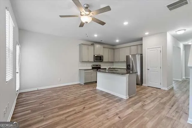 2832 Saratoga Lake VW Decatur, GA 30034