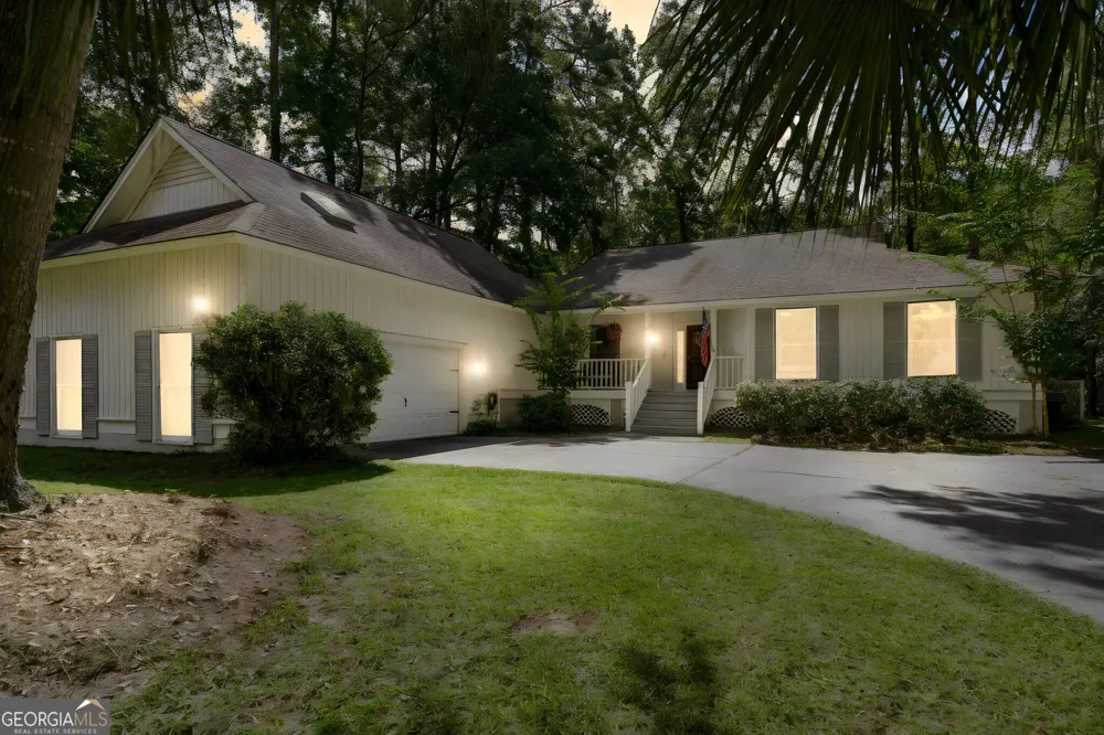 214 Montauk LN Richmond Hill, GA 31324
