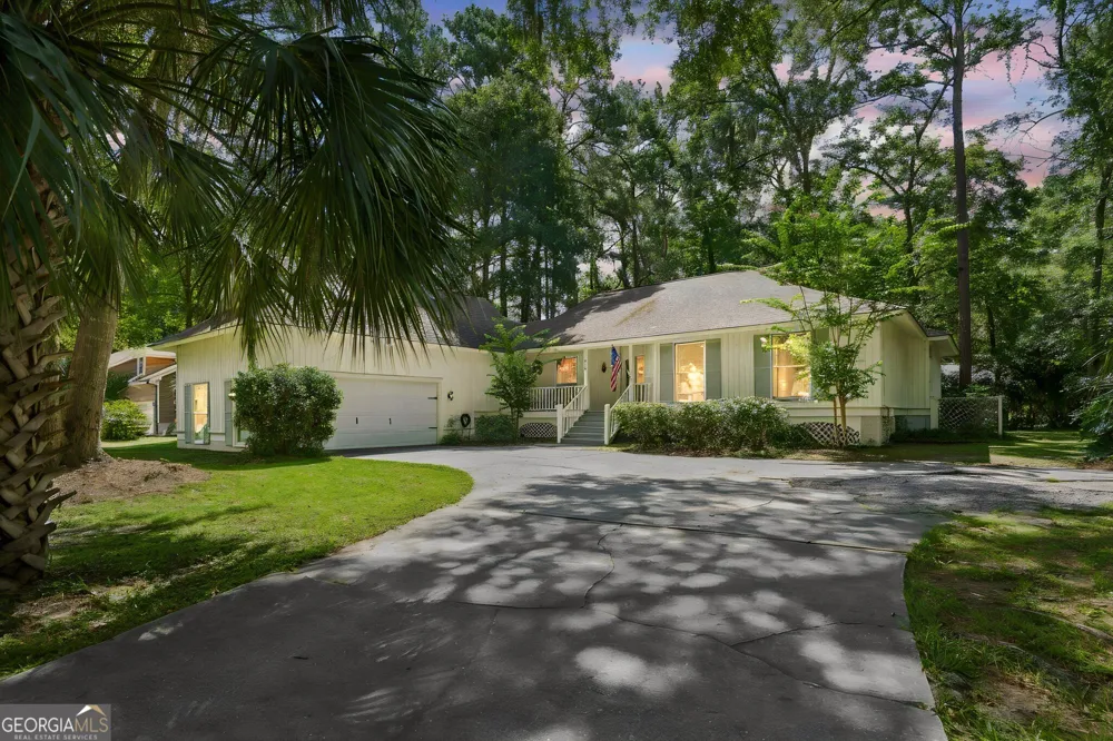 214 Montauk LN Richmond Hill, GA 31324