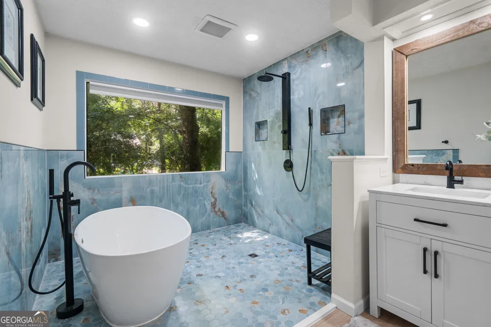 214 Montauk LN Richmond Hill, GA 31324