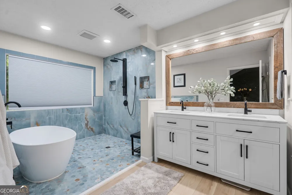 214 Montauk LN Richmond Hill, GA 31324