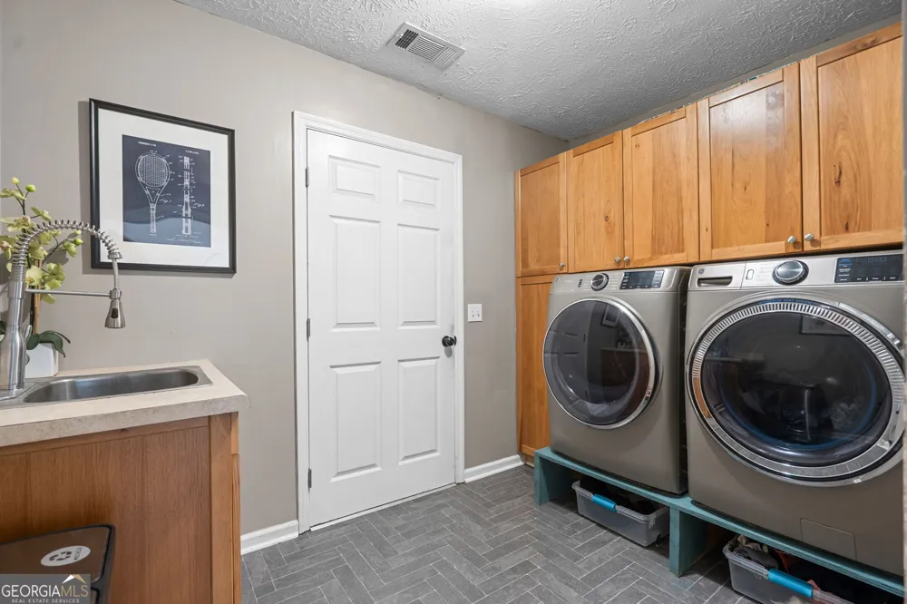 214 Montauk LN Richmond Hill, GA 31324