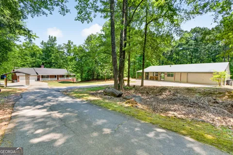 1697 Millers Mill RD