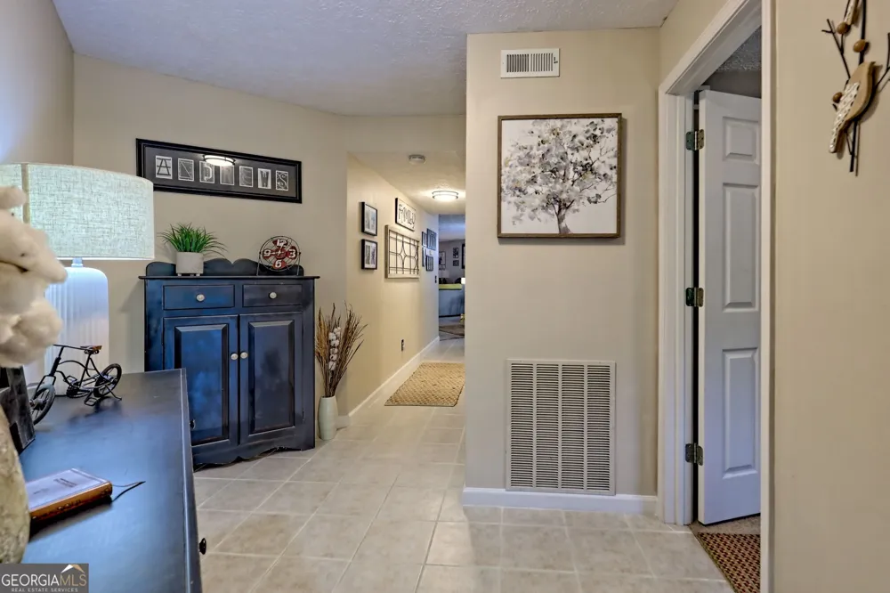 300 Ginger Creek LN Clayton, GA 30525